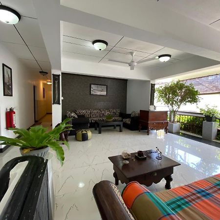 Beach Walk Hotel אונה ואטונה מראה חיצוני תמונה