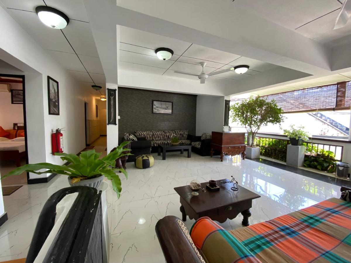 Beach Walk Hotel אונה ואטונה מראה חיצוני תמונה